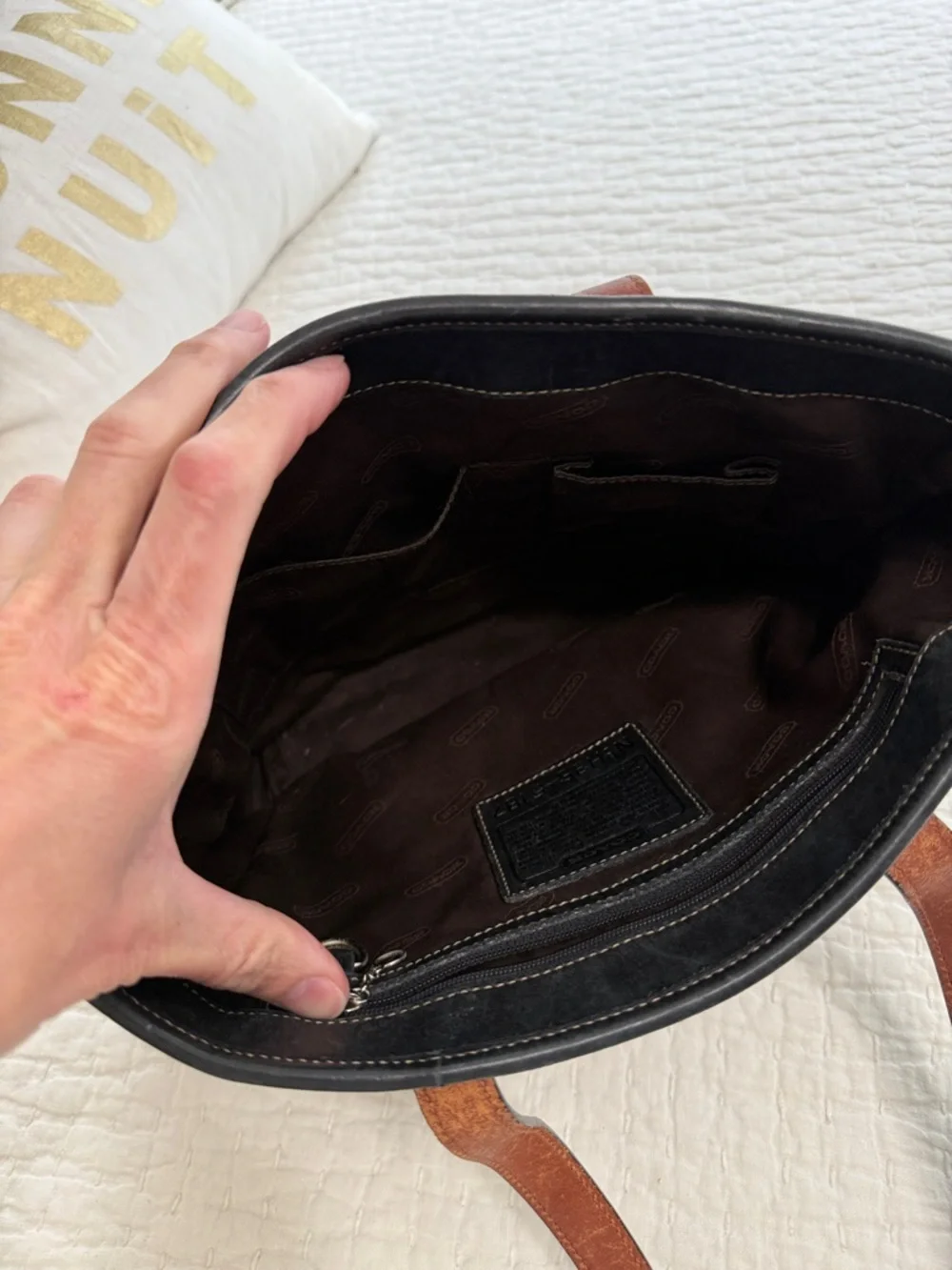 Vintage Coach Hampton Tote Black Leather with Brown Interior Handles - Picture 6 of 7